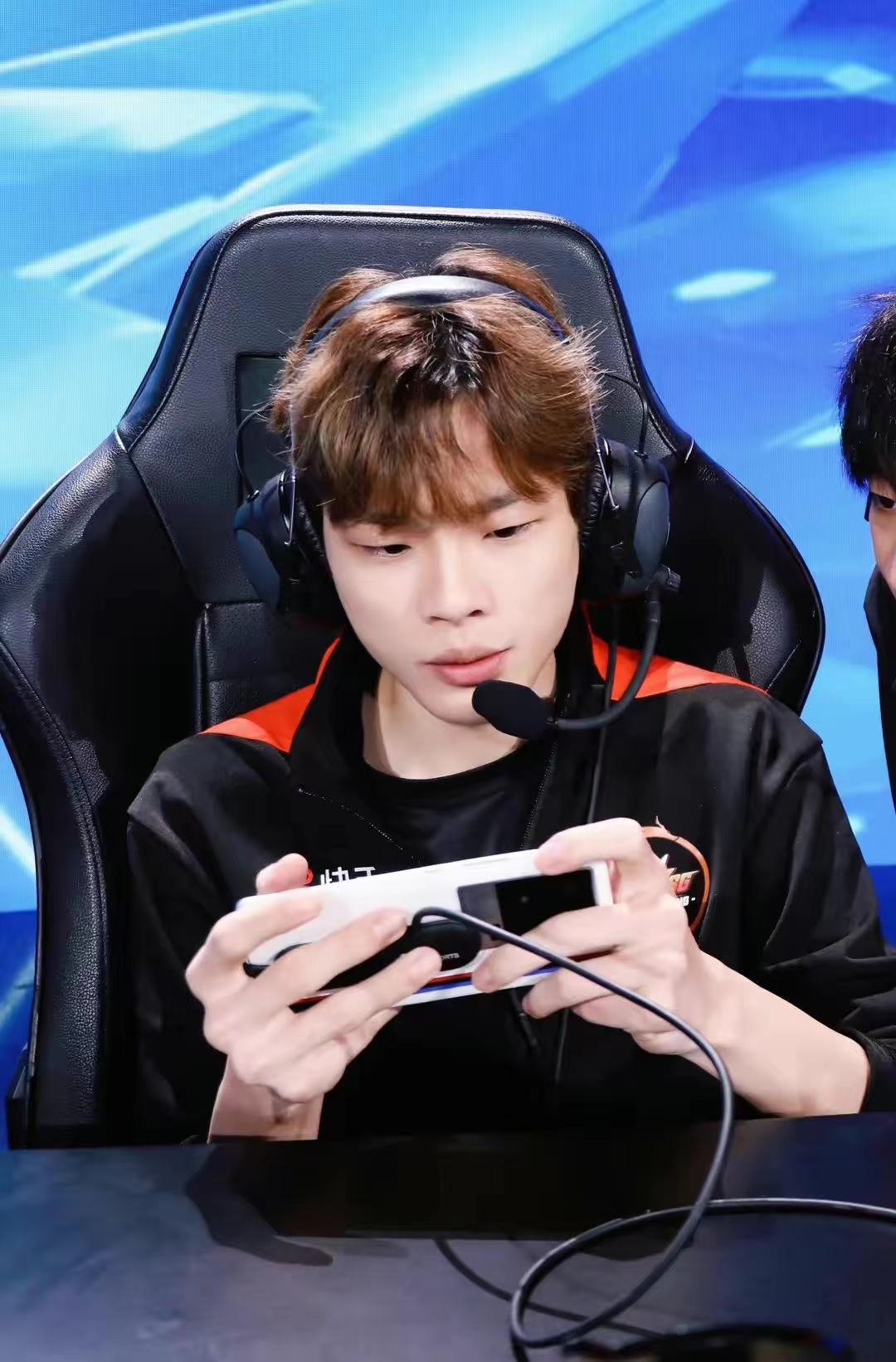 BRO横扫HKA,Oner打出惊人五杀焦点之战成都决赛之夜,成为赛场最大亮点的简单介绍 BRO横扫HKA,Oner打出惊人五杀焦点之战成都决赛之夜,成为赛场最大亮点的简单介绍