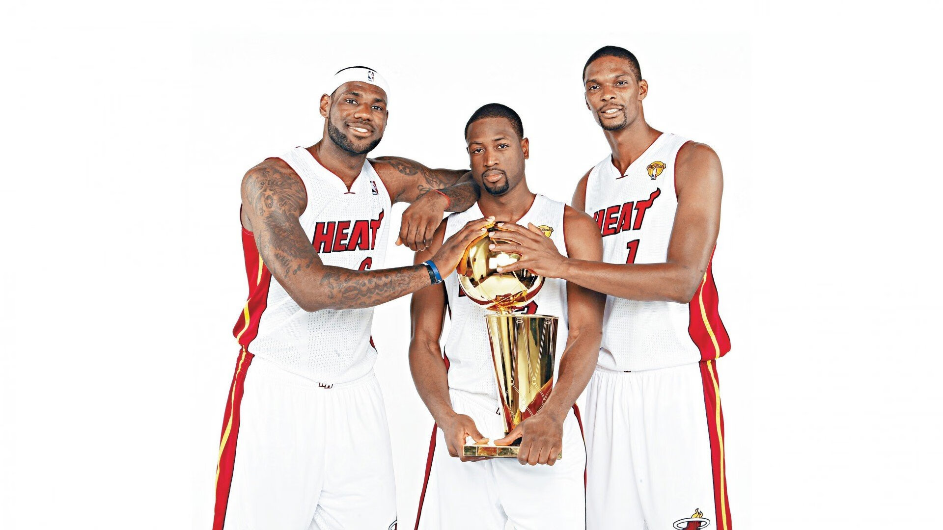 从寂寂无名到一战封神!蒂亚戈狂飙造奇迹,几内亚客场掀翻那不勒斯